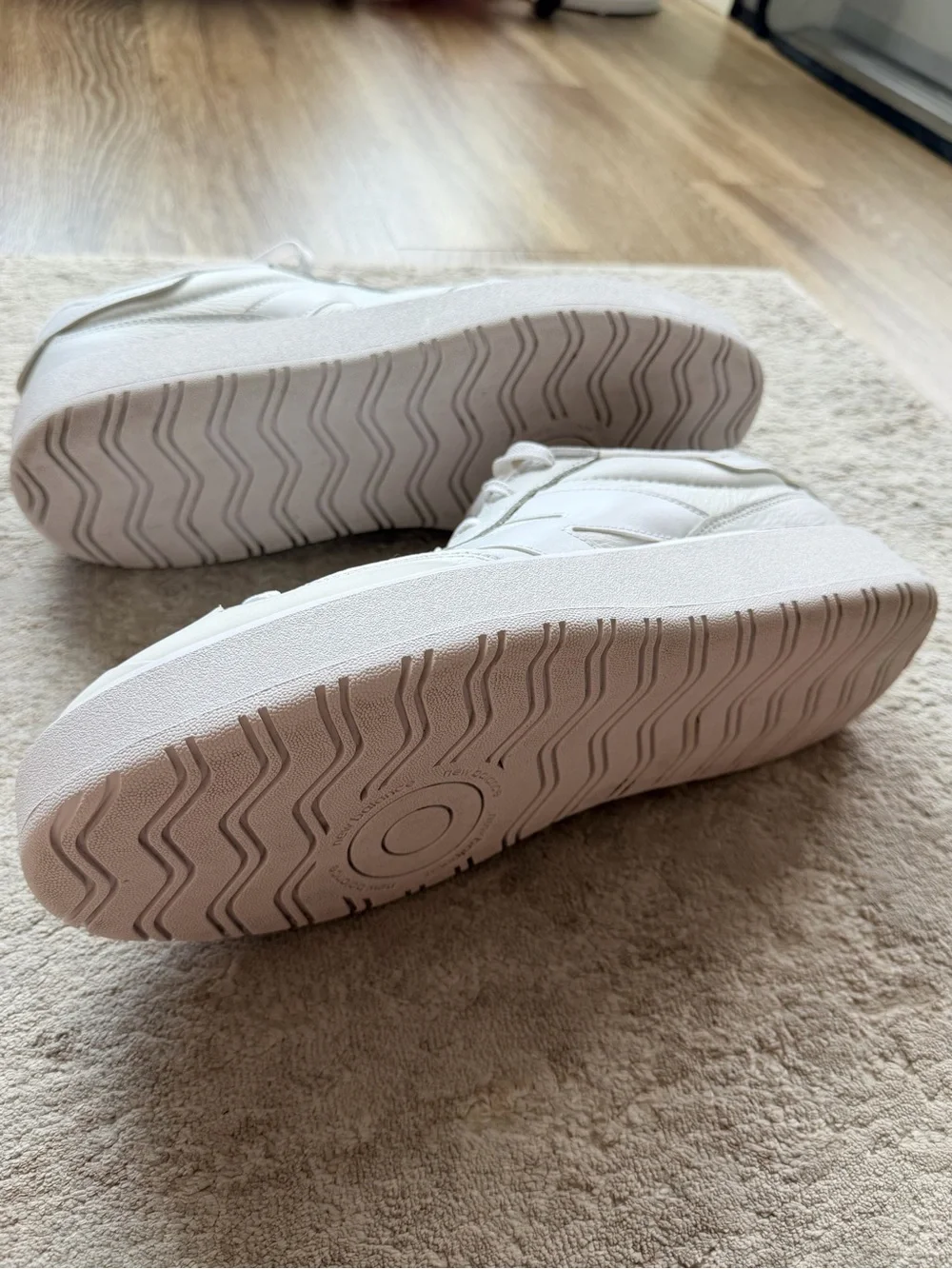 New Balance mint like